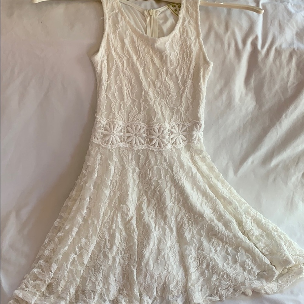 Kiddo Girls lace skater dress size M Cream color